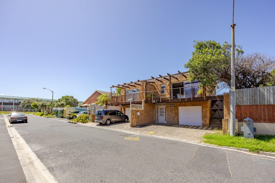 3 Bedroom Property for Sale in Muizenberg Western Cape